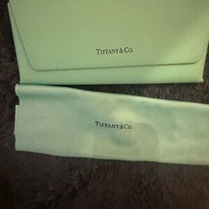 Tiffany eyeglass case and cleaning cloth
